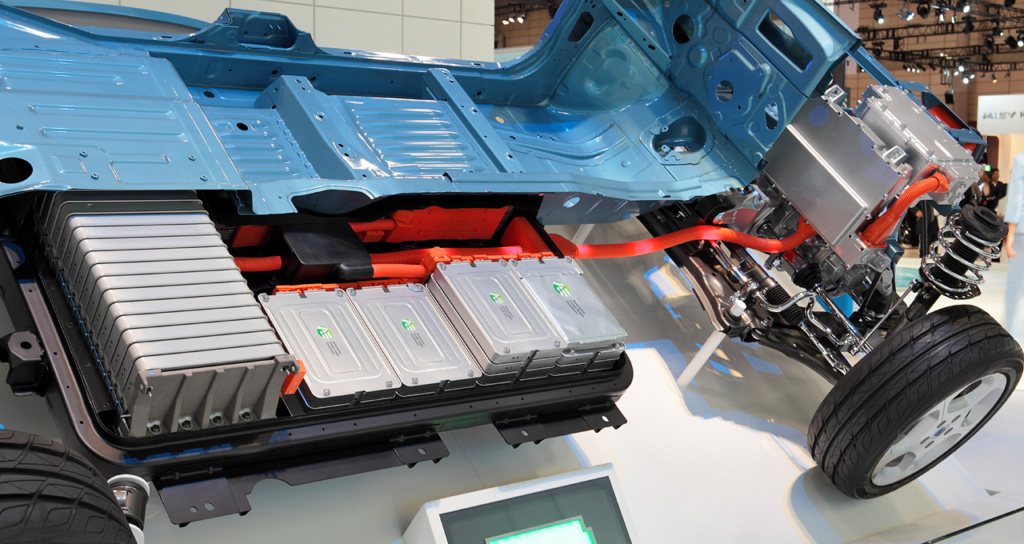 Nissan Leaf cutaway showing part of the battery in 2009